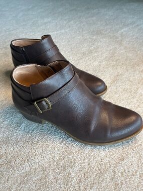 LifeStride Dk Brown Booties 7-1/2